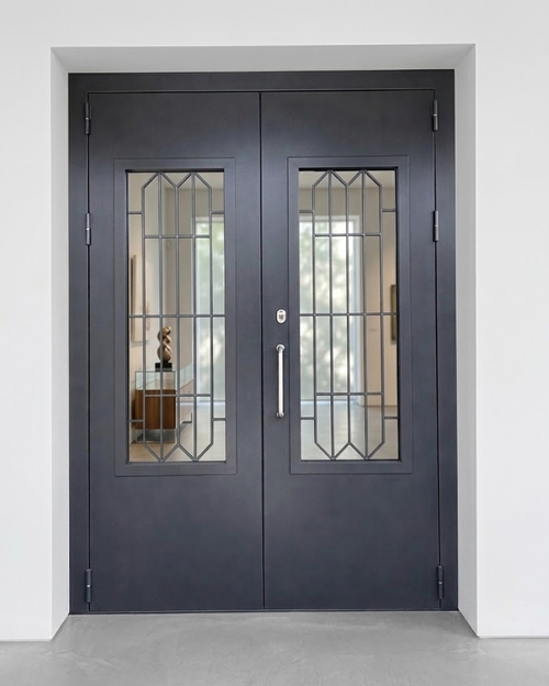 Двупольная остекленная дверь с решетками Двупольная остекленная дверь с решетками